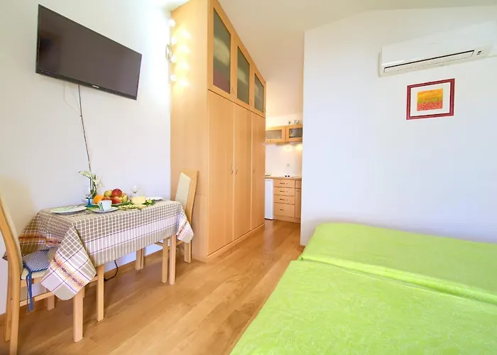 Apartament Vjeko *